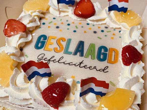 Geslaagde slagroomtaart
